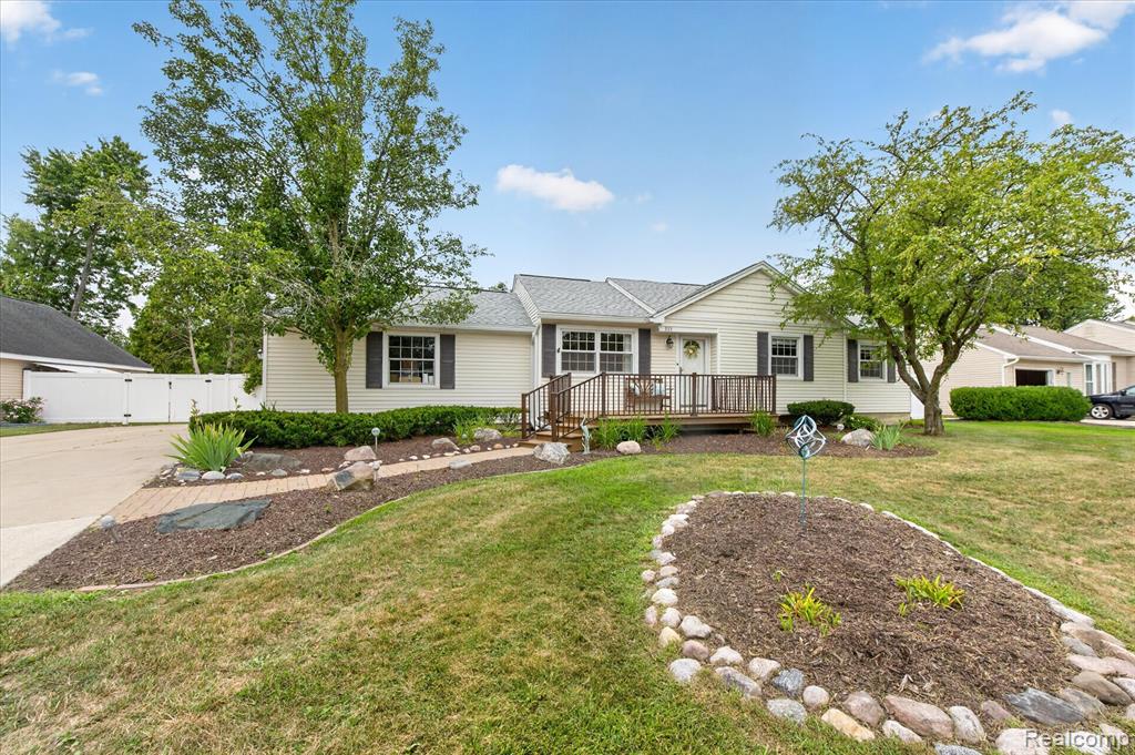 551 Gamma Road, Walled Lake, MI 48390