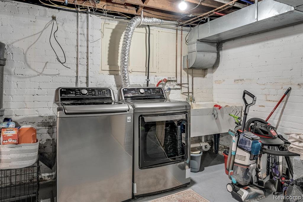 907 UNIVERSITY PL, Grosse Pointe, MI 48230 — Photo 34