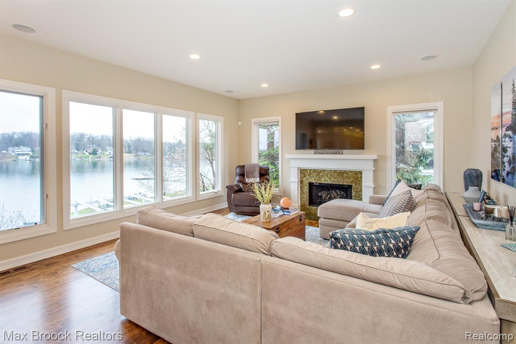7080 Colony Drive, West Bloomfield, MI 48323 — Photo 26