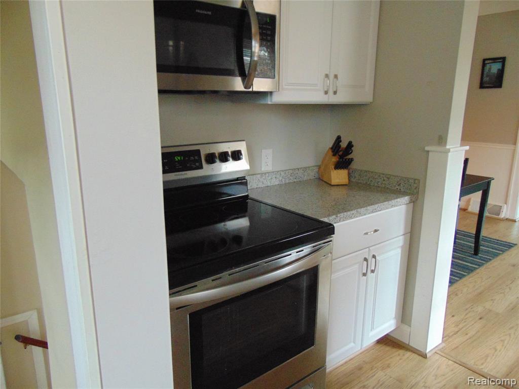 613 E Woodruff Avenue, Hazel Park, MI 48030 — Photo 14