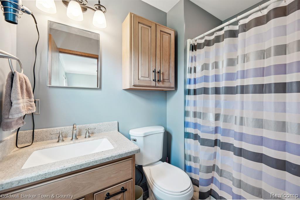9361 SUMMERLAND Drive, Whitmore Lake, MI 48189 — Photo 17