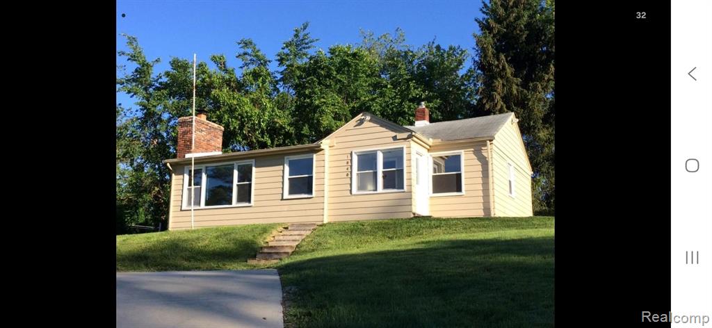 1040 OREGON Boulevard, Waterford, MI 48327