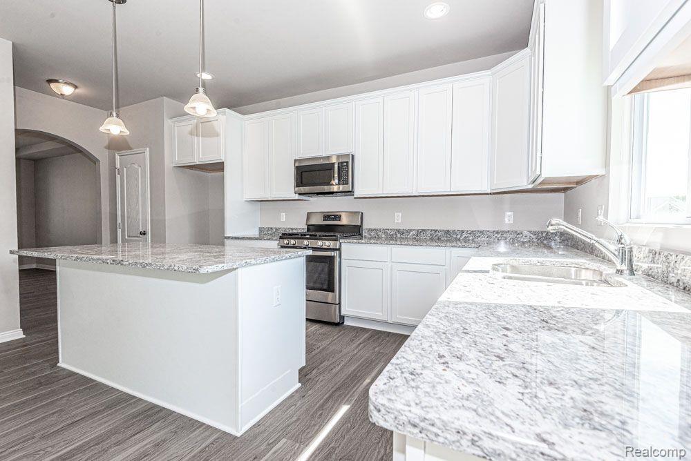 135 Parker Lane, Ortonville, MI 48462 — Photo 7