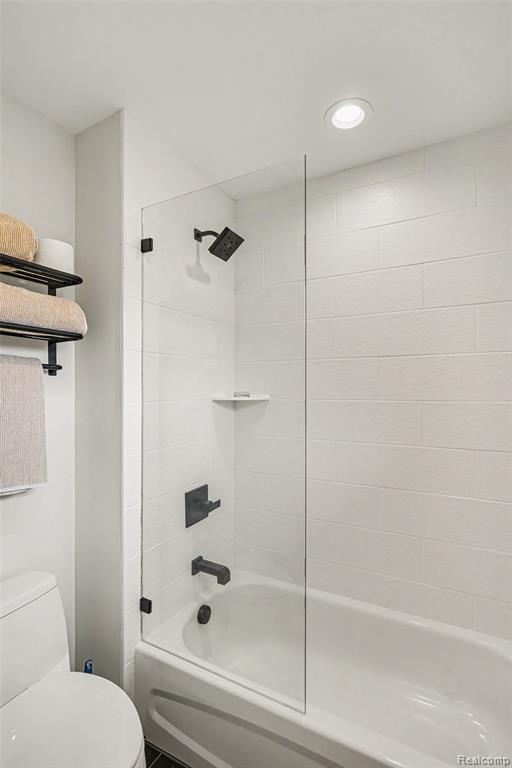 7020 Driftwood Drive, Fenton, MI 48430 — Photo 49