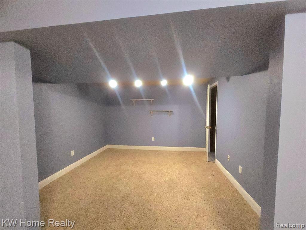 400 CLARENDON Street, Ann Arbor, MI 48103 — Photo 14