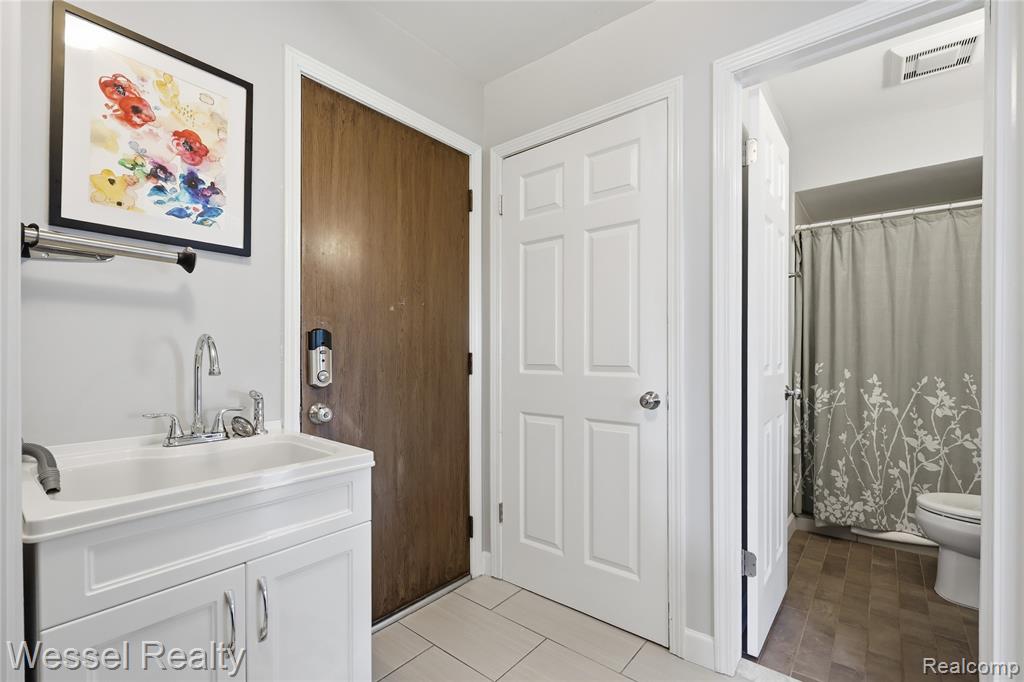 47400 Sanborn Drive, Macomb, MI 48044 — Photo 14
