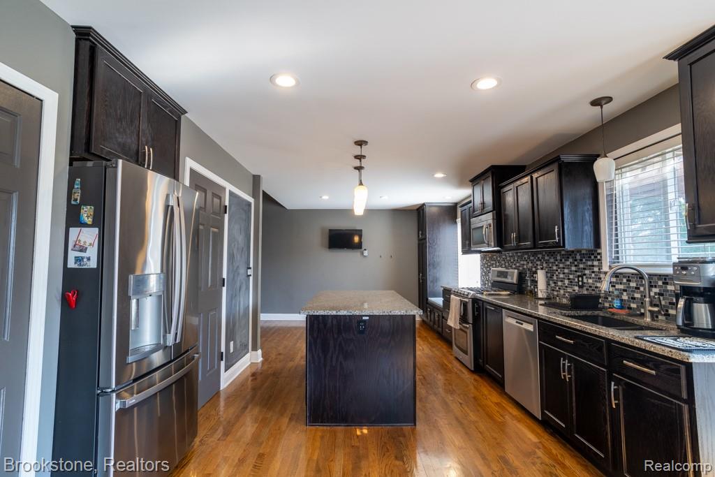 52028 Sycamore Drive, Chesterfield, MI 48047 — Photo 6