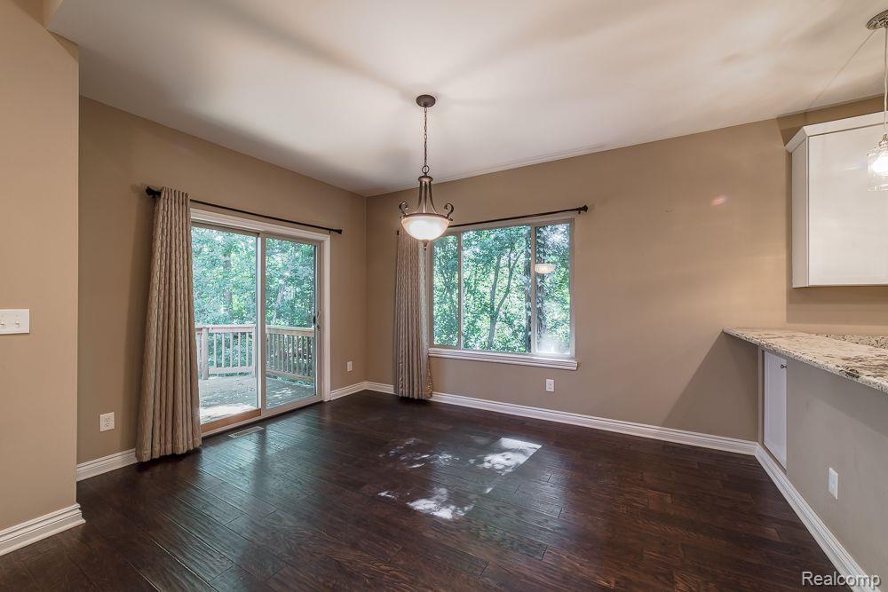 9546 KINGSWAY Circle, Clarkston, MI 48348 — Photo 15