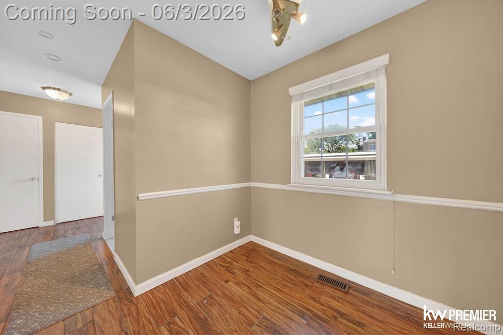 955 Kirts Boulevard, Troy, MI 48084 — Photo 6