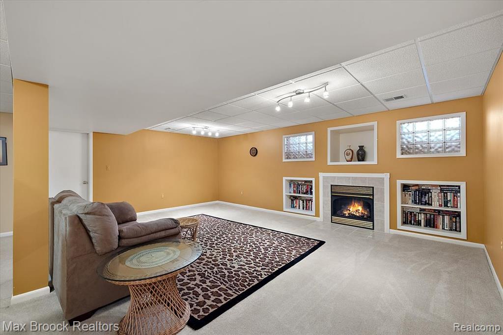 45167 9 Mile Road, Novi, MI 48167 — Photo 38