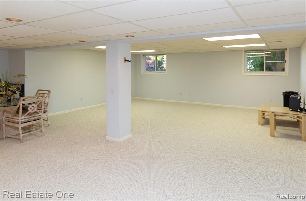 5538 CLEARVIEW Drive, Troy, MI 48098 — Photo 53
