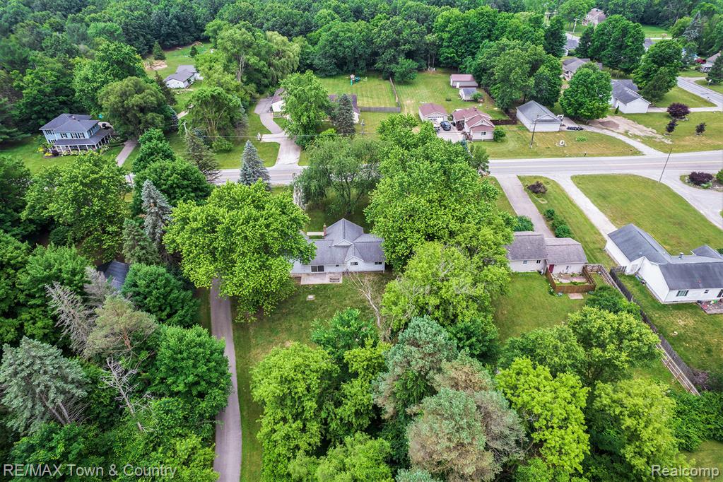 8476 W Coldwater Road, Flushing, MI 48433 — Photo 17