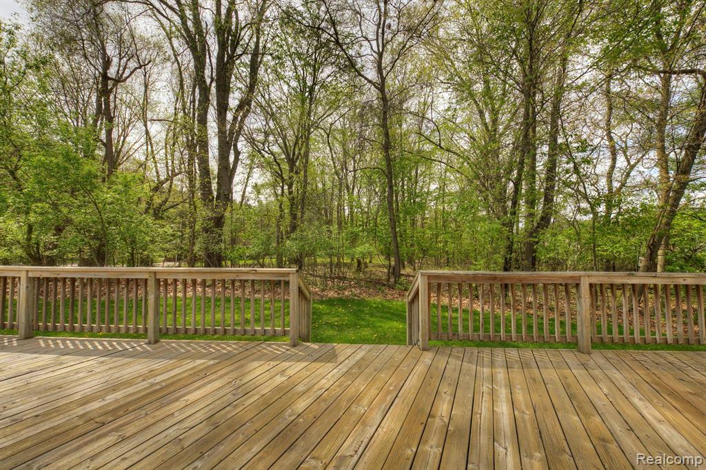 850 VILLAGE PINE Lane, Ortonville, MI 48462 — Photo 14
