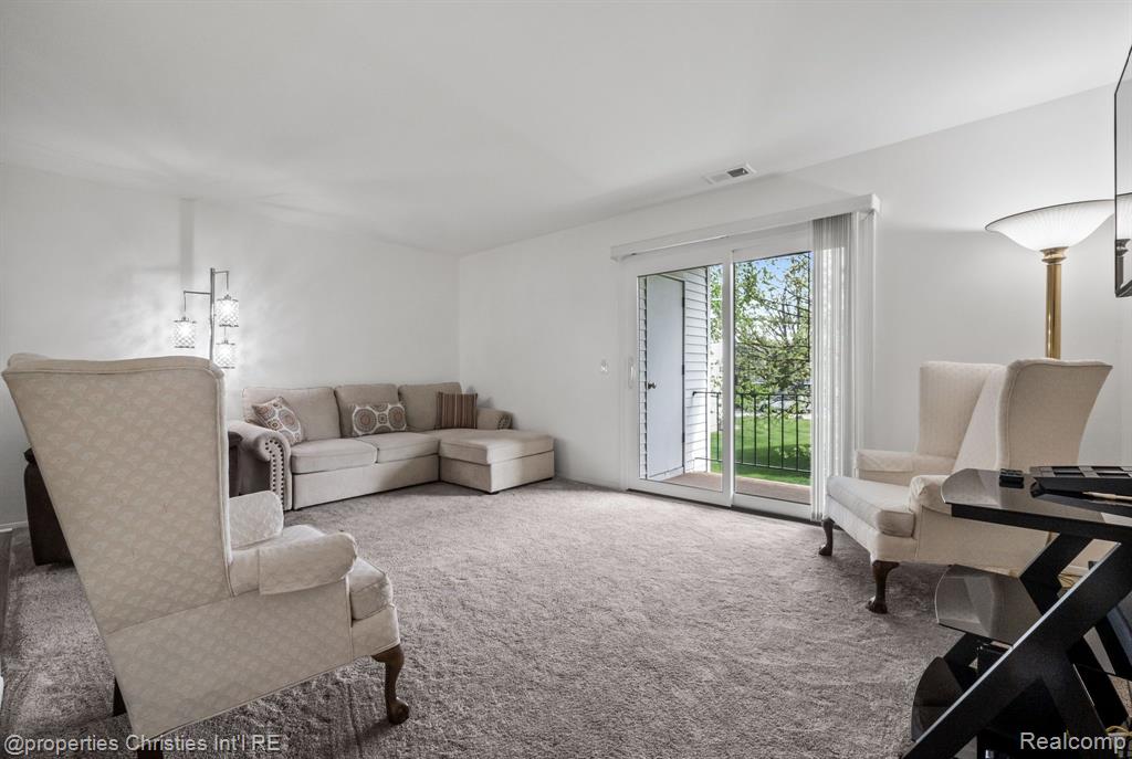 23414 Middlebelt Road, Farmington Hills, MI 48336 — Photo 3