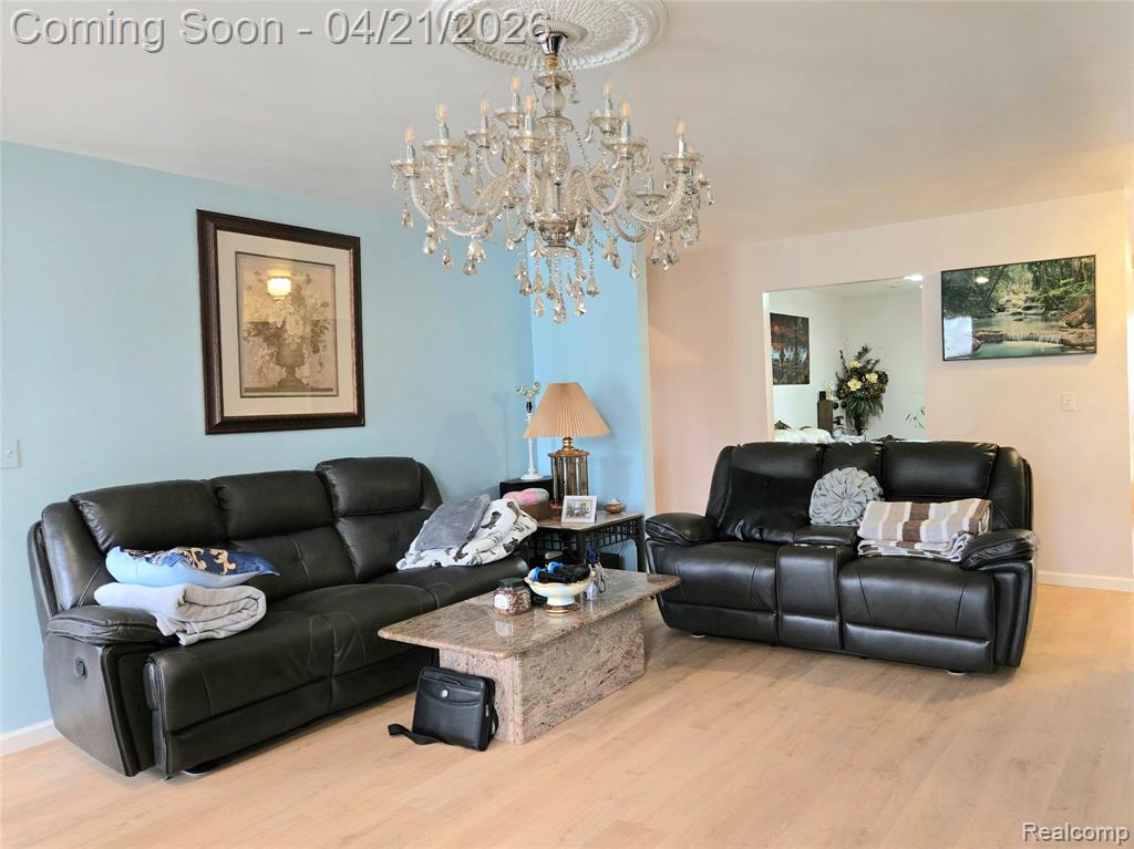 32134 Leona Street, Garden City, MI — Photo 11