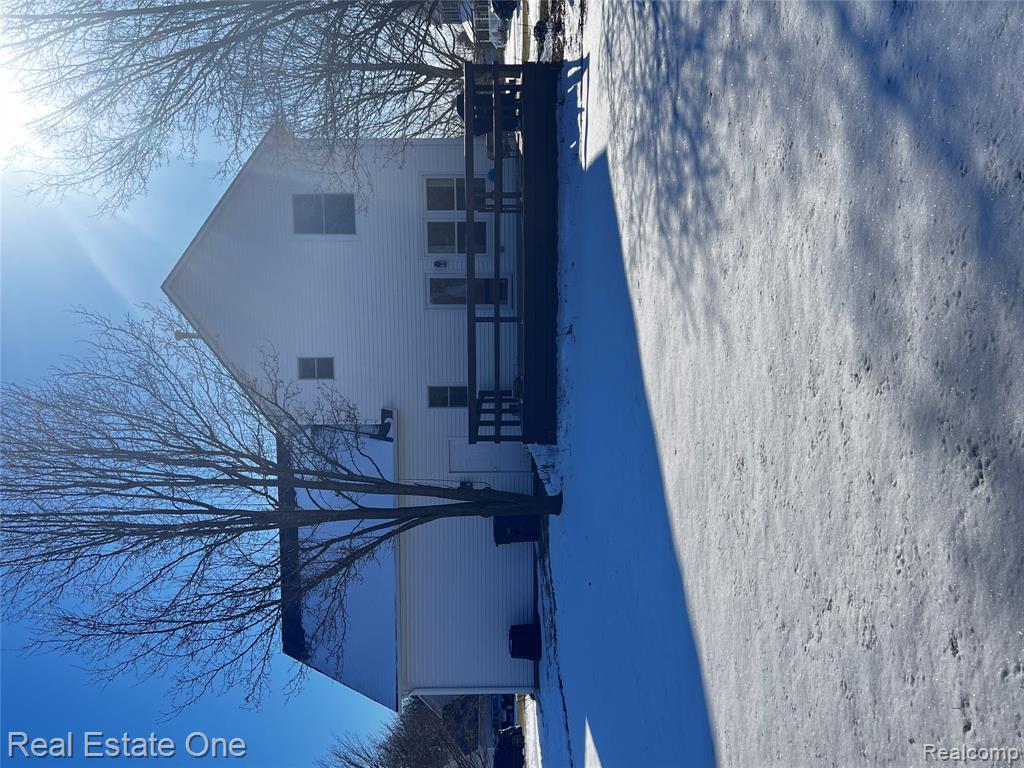 9410 Maple Run Court, Pinckney, MI 48169 — Photo 2