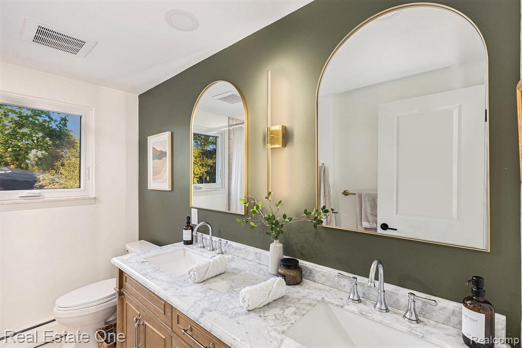 4259 Frostwood Court, Troy, MI 48098 — Photo 18