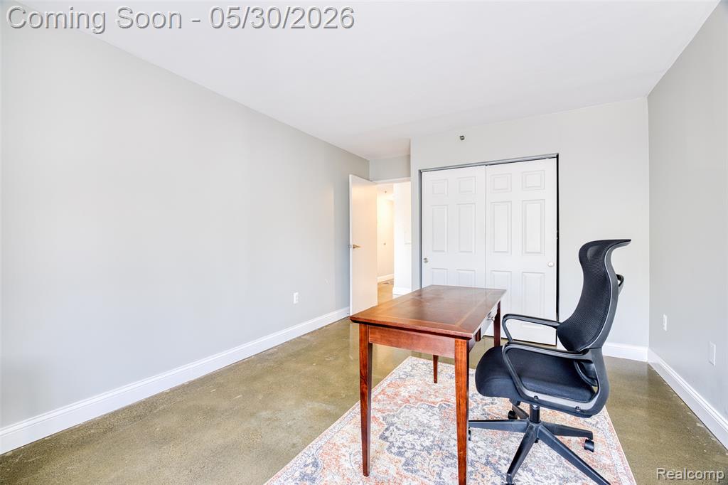 250 E Harbortown Drive, 205, Detroit, MI 48207 — Photo 25