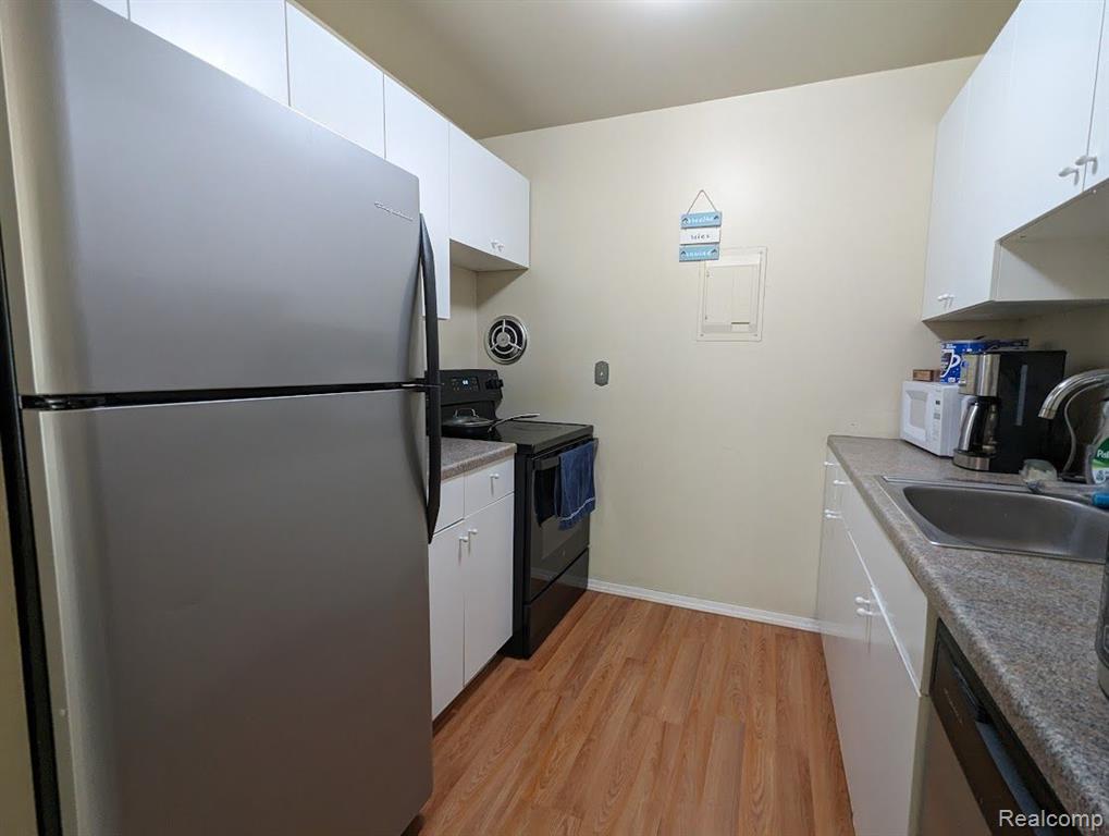 1315 S MAPLE Road, Ann Arbor, MI 48103 — Photo 4