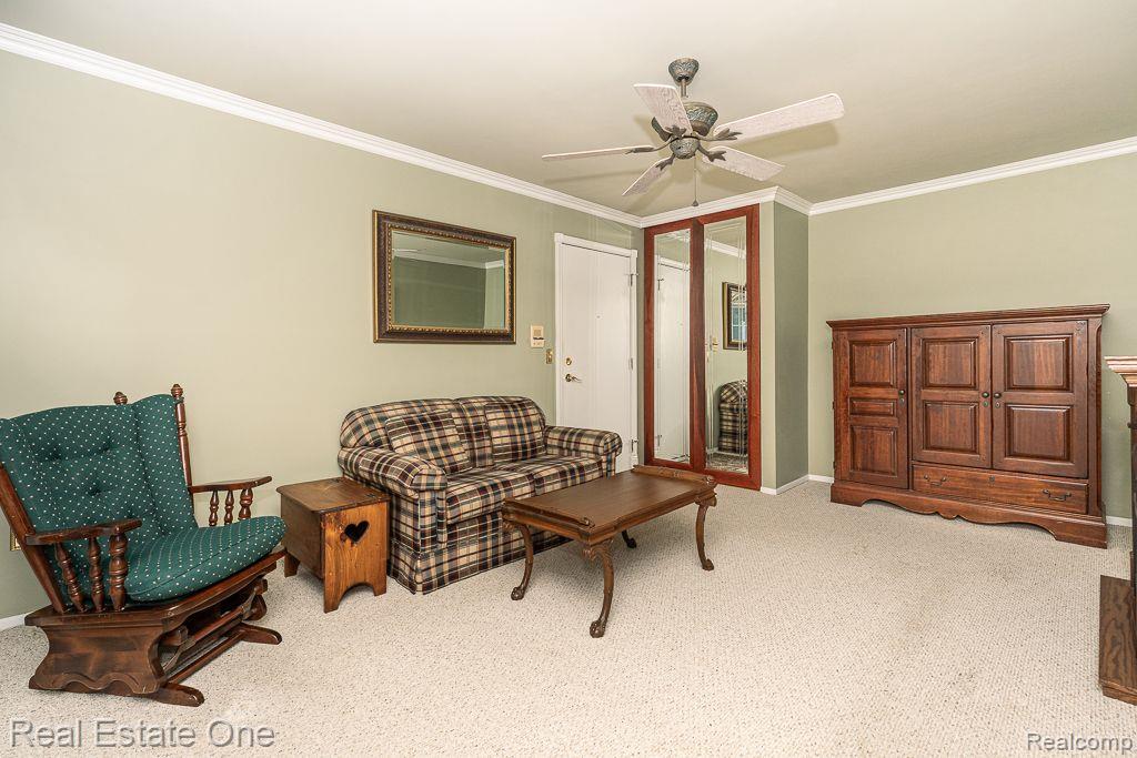 480 BALDWIN Avenue, 28, Rochester, MI 48307 — Photo 3