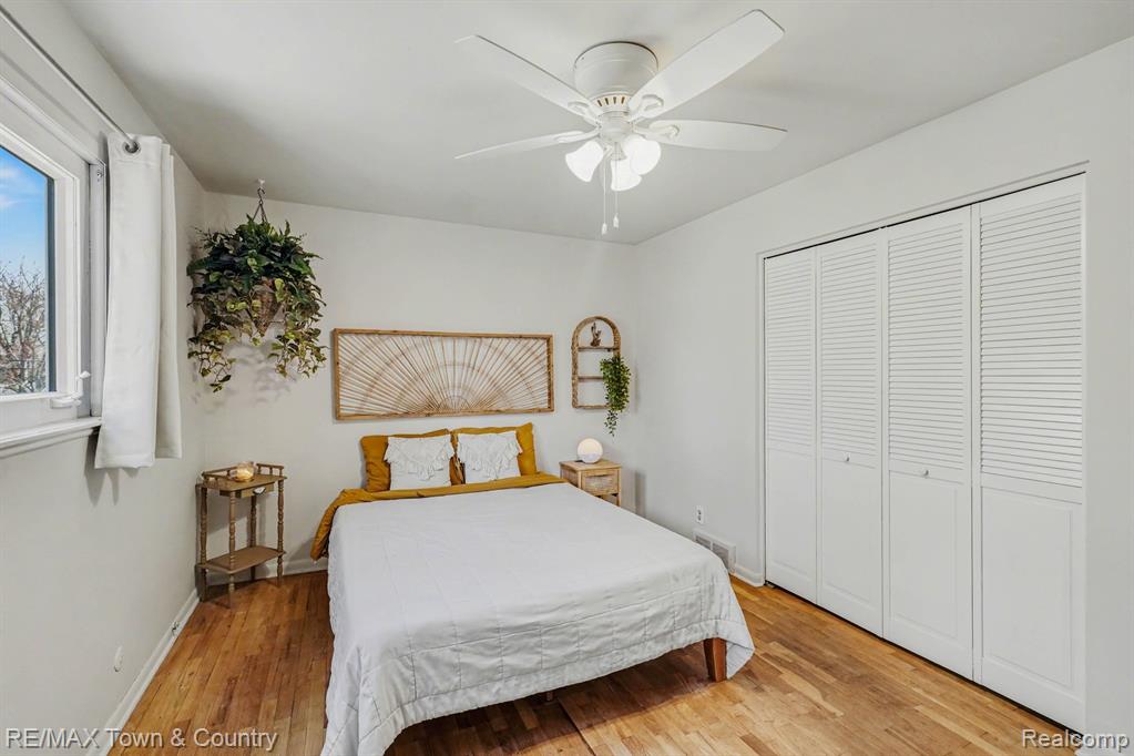 527 Spring Lane, Flushing, MI 48433 — Photo 10