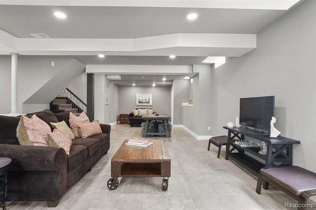 4903 PARK MANOR Drive, Troy, MI 48098 — Photo 48