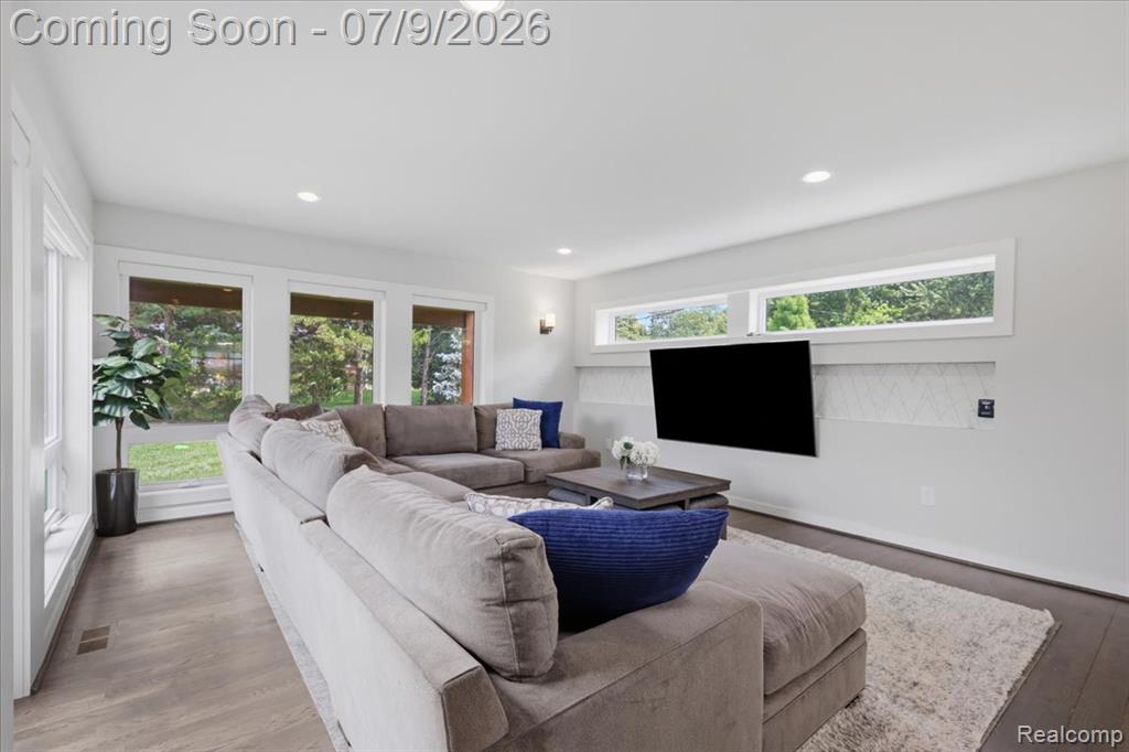 423 S Cranbrook Cross Road, Bloomfield Hills, MI 48301 — Photo 11
