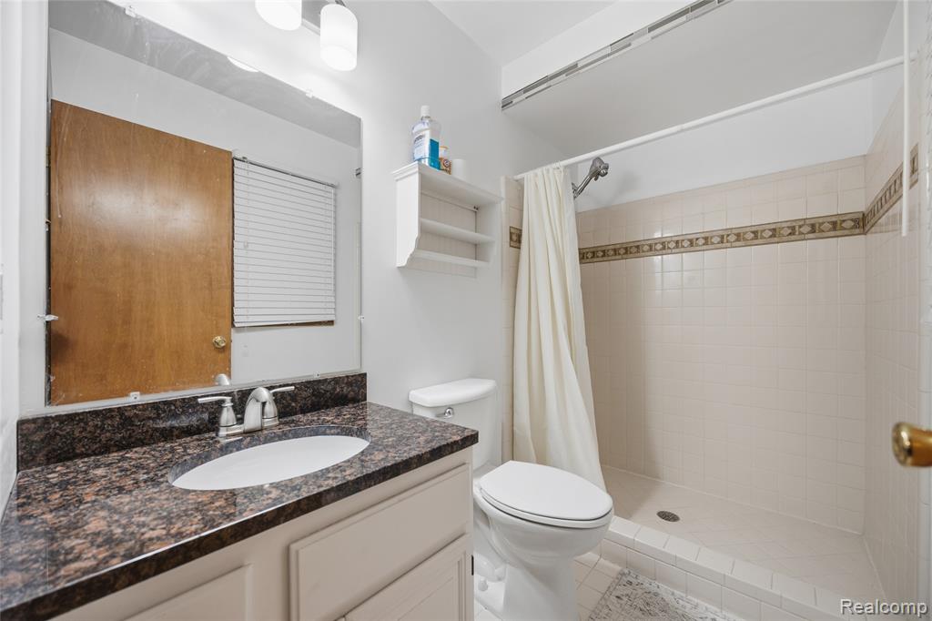 53071 Gregory Drive, Macomb, MI 48042 — Photo 17