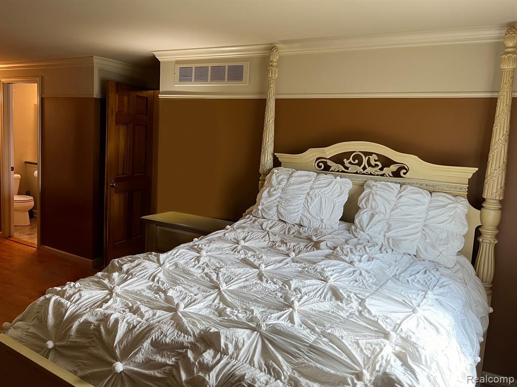 1198 KNIGHTSBRIDGE Road, Canton, MI 48187 — Photo 13