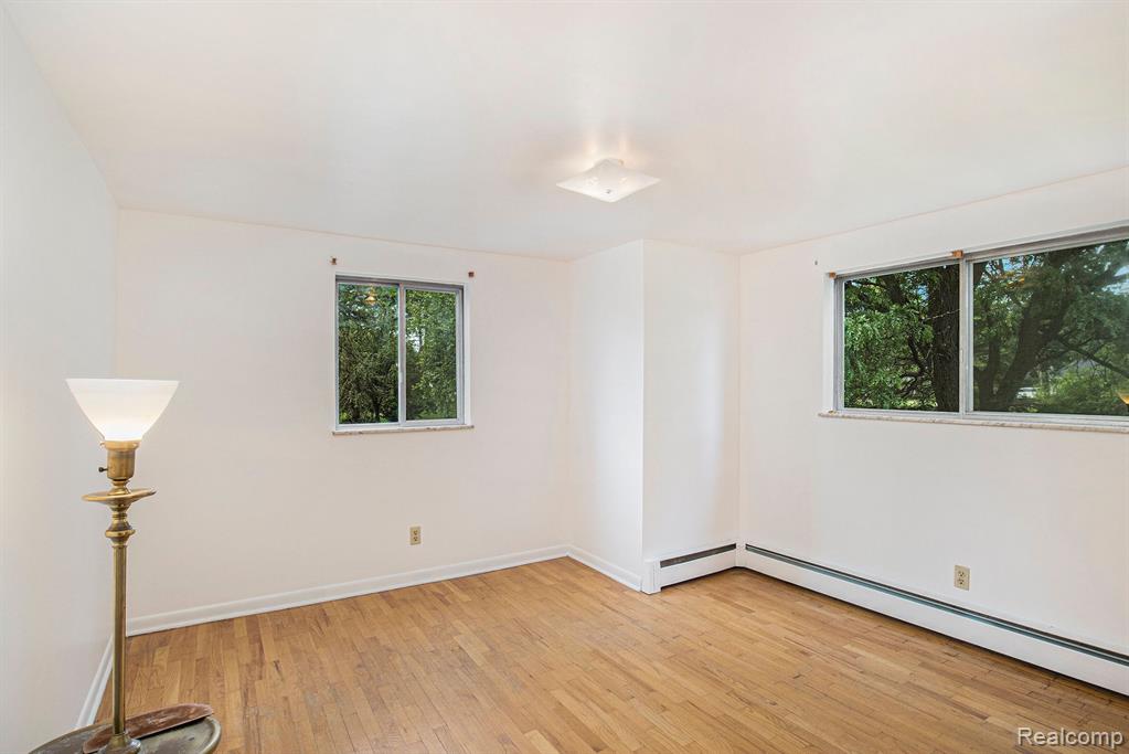 513 RIVERSIDE Drive, Linden, MI 48451 — Photo 19