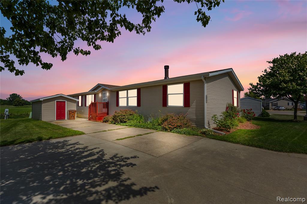 4472 Wynnwood Drive, Howell, MI 48843 — front exterior