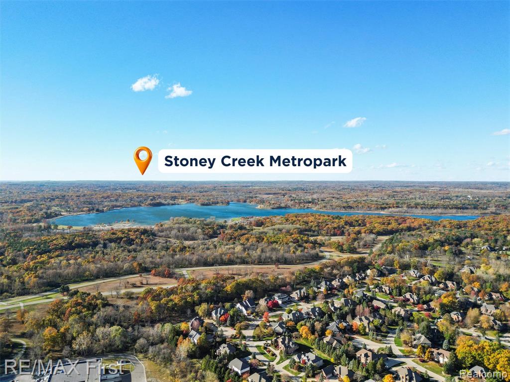 8564 Washington Woods Drive, Washington, MI — Photo 33
