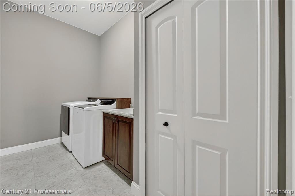 2212 Heidi Drive, Oxford, MI 48370 — Photo 41