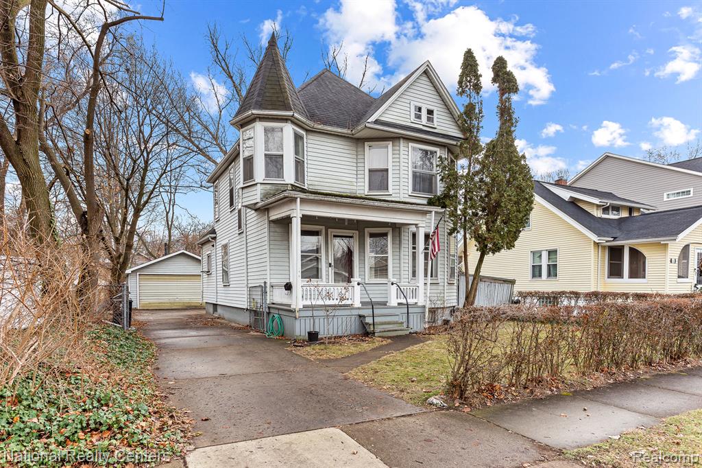 426 E KENILWORTH Avenue, Royal Oak, MI 48067 — front exterior