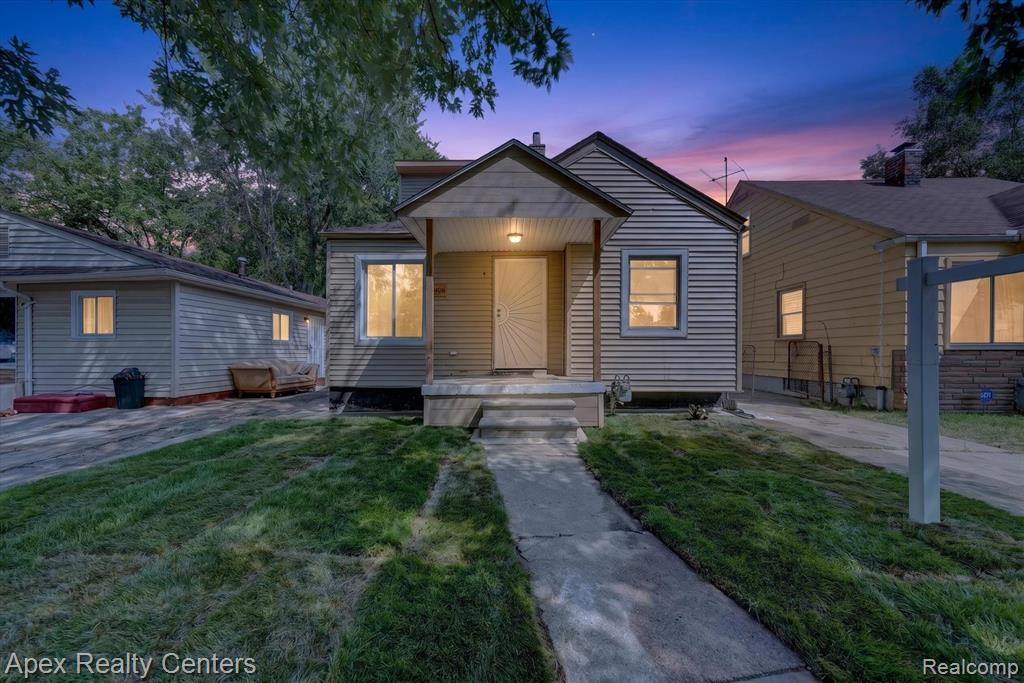 6436 Auburn, Detroit, MI 48228