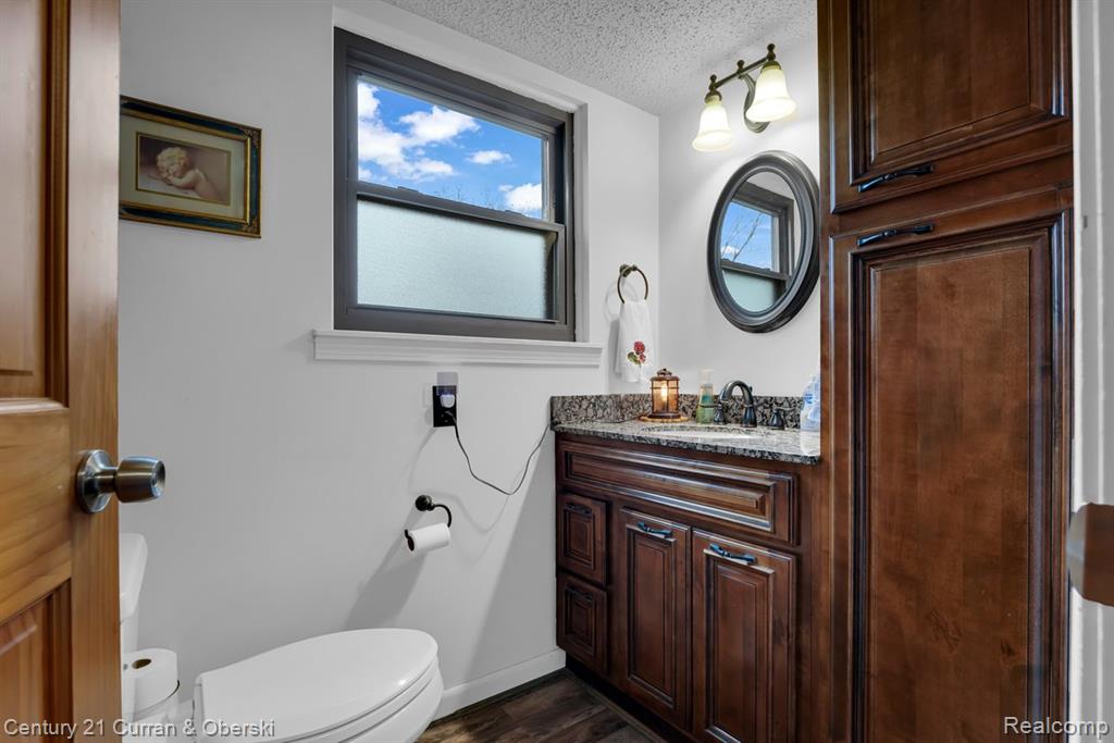 21539 Deerfield Drive, Woodhaven, MI 48183 — Photo 15
