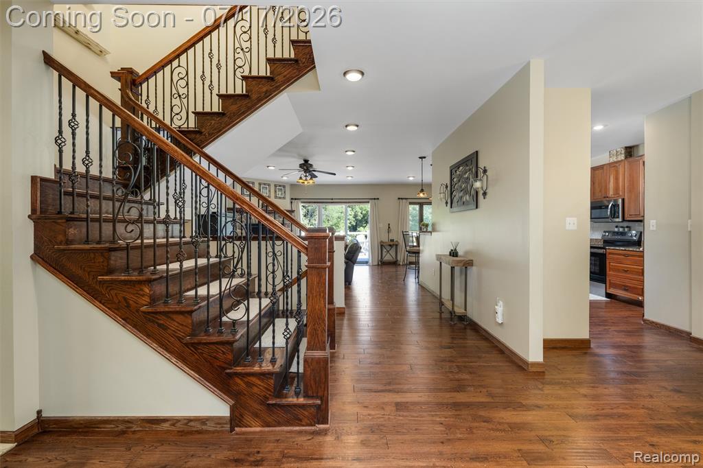 8250 Rattalee Lake Road, Clarkston, MI 48348 — Photo 17