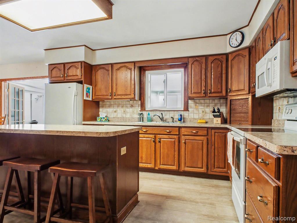 3230 Woodvalley Drive, Flushing, MI 48433 — Photo 11
