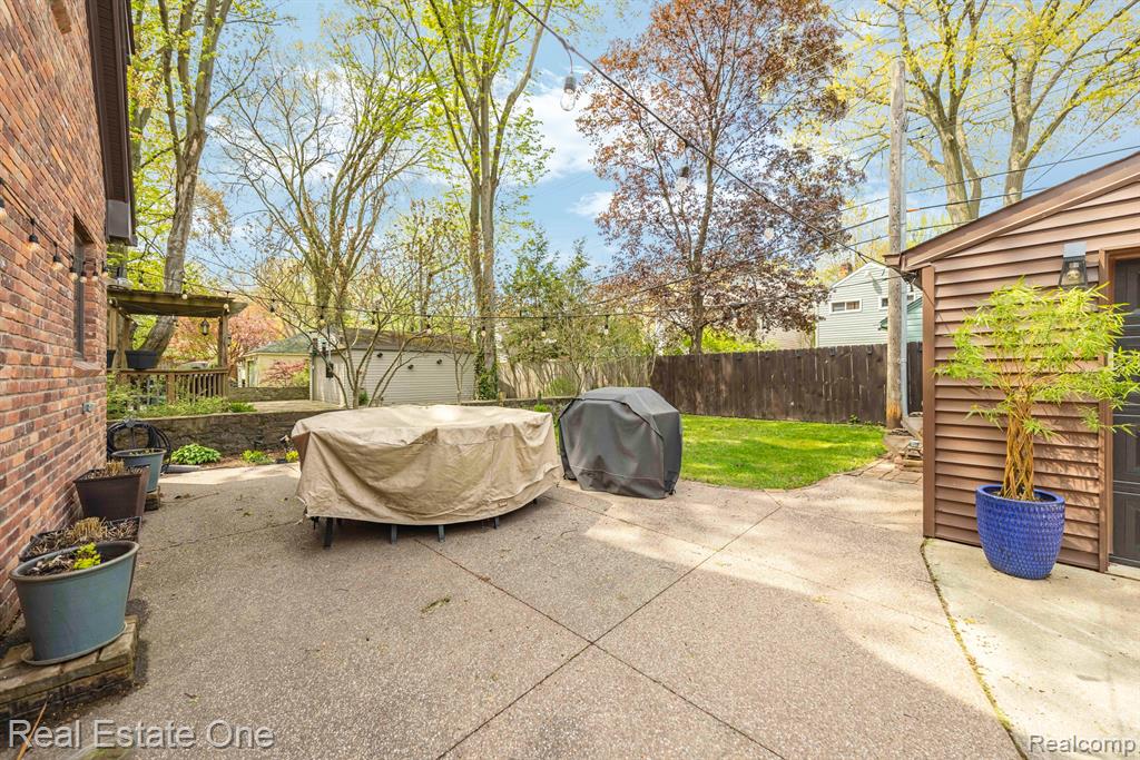 33 SYLVAN Avenue, Pleasant Ridge, MI — Photo 57