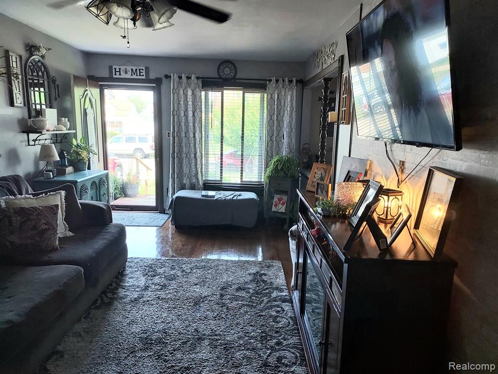 5667 LATHERS Street, Garden City, MI — Photo 8
