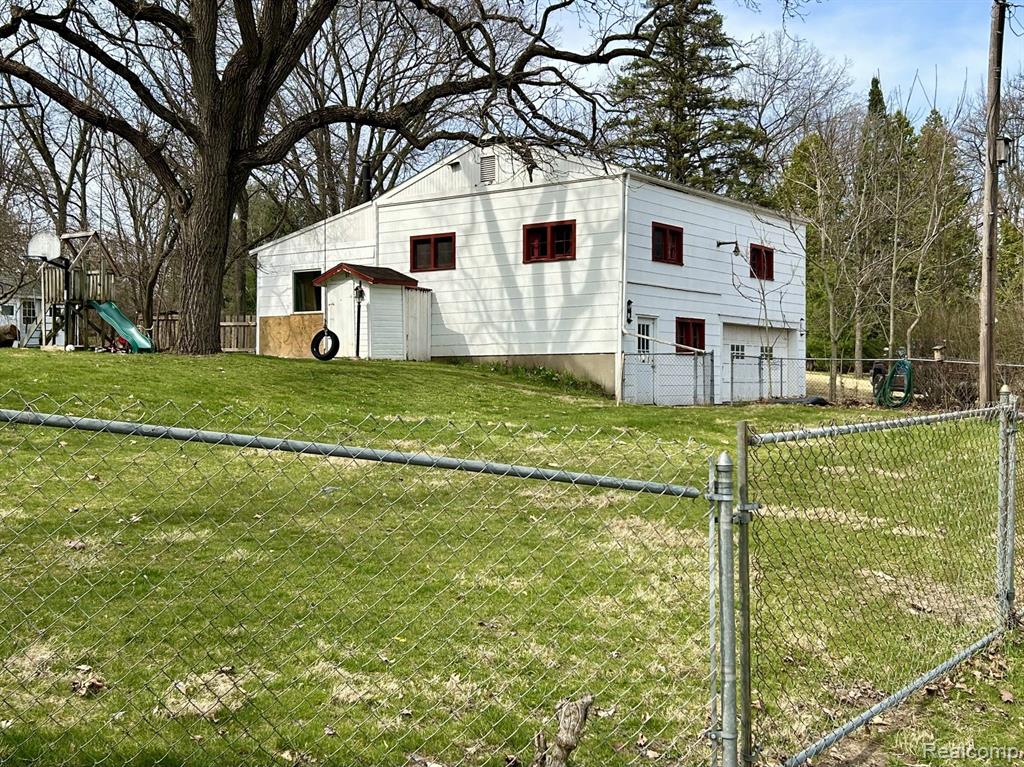 9343 Shannon Drive, Brighton, MI 48116 — Photo 41