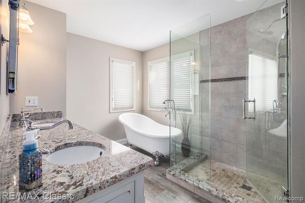 1073 WINDING WAY Court, Milford, MI 48381 — Photo 23