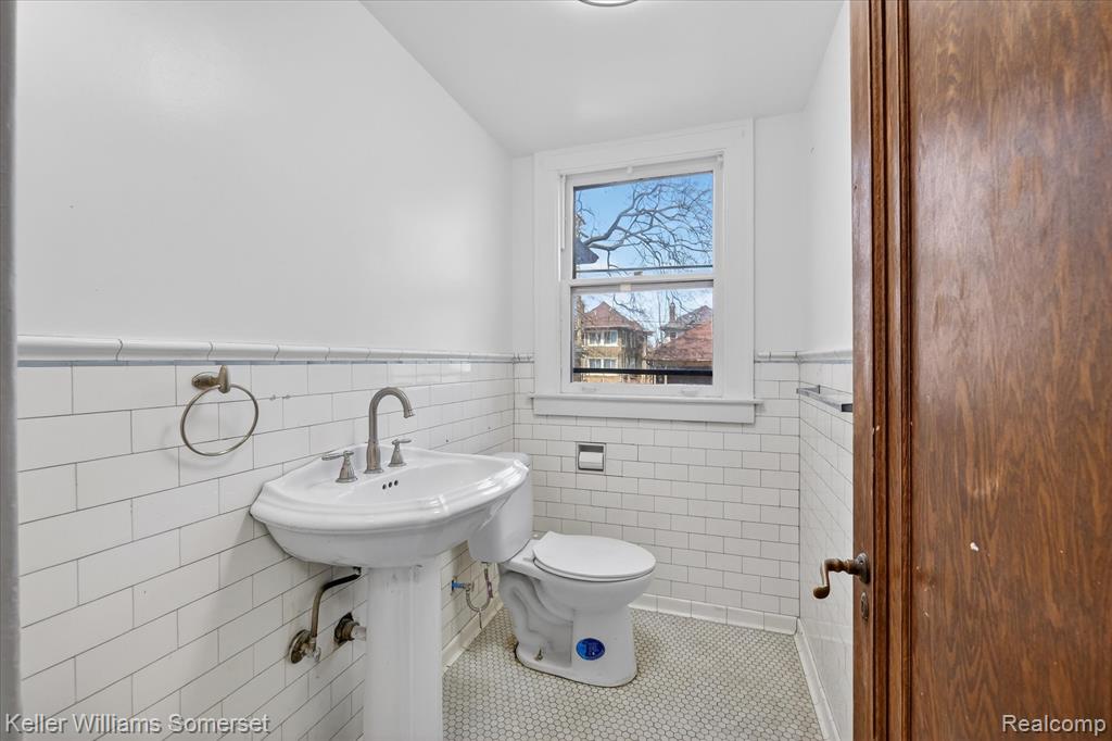 1986 W Boston Boulevard, Detroit, MI 48206 — Photo 18