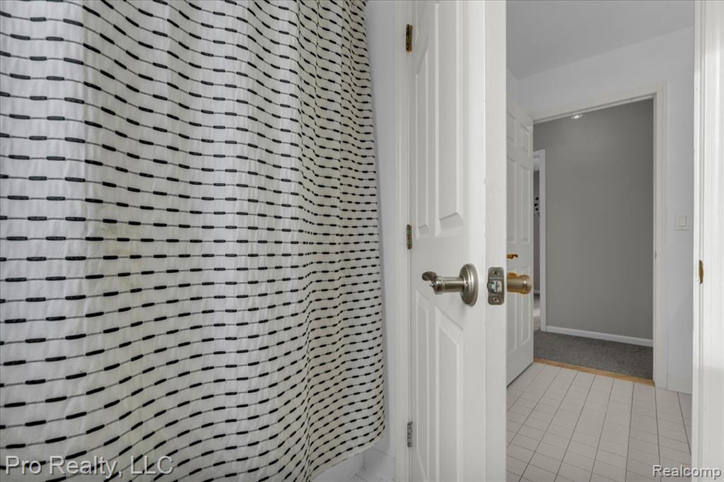 5967 Cedar Ridge Drive, Ann Arbor, MI 48103 — Photo 40
