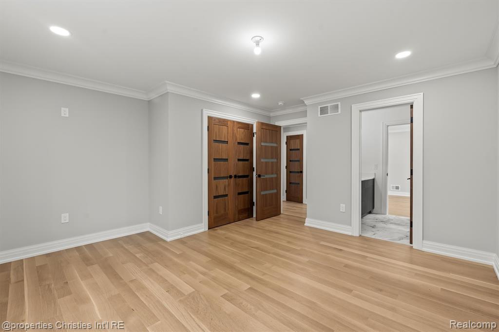 3080 Chickering Court, Bloomfield Hills, MI 48302 — Photo 45