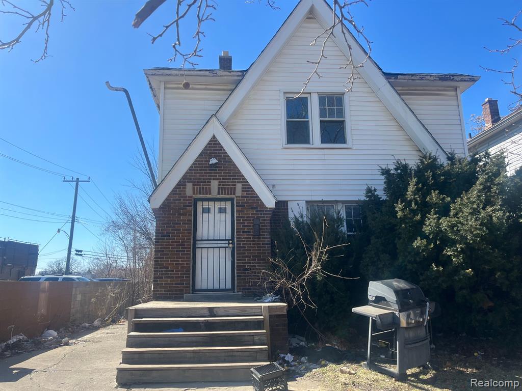 8833 MANOR Street, Detroit, MI 48204 — front exterior