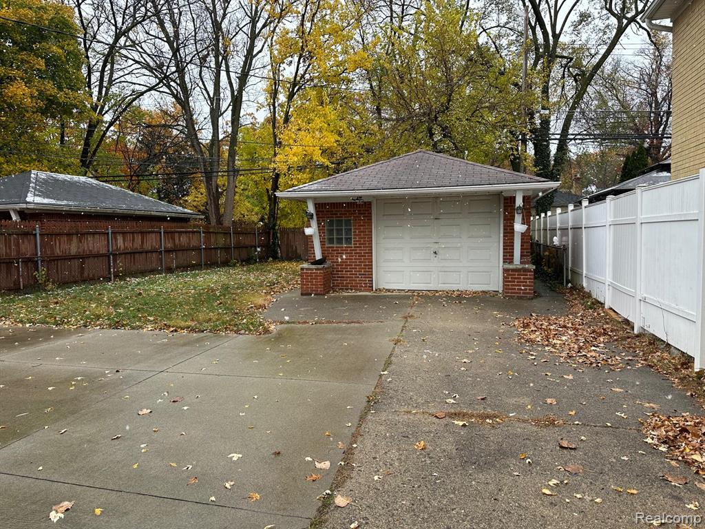 5685 Hubbell Street, Dearborn Heights, MI 48127 — Photo 2
