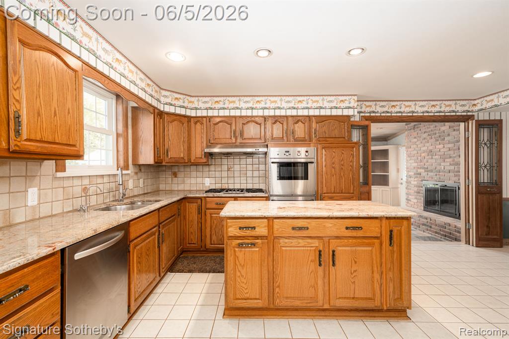 274 Hillcrest Avenue, Grosse Pointe, MI 48236 — Photo 14