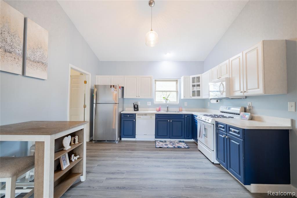 5300 Torrington Drive, 4, Monroe, MI 48161 — Photo 4