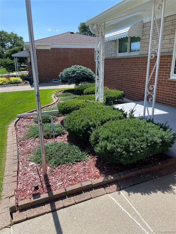 32827 DOVER Avenue, Warren, MI 48088 — Photo 61
